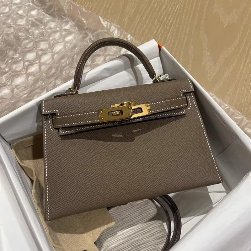 Galatea | Elegant Black Leather Handbag – Classic Luxury & Functionality