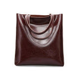 Alma | Classic Leather Tote Bag – Slim Handles & Spacious Interior