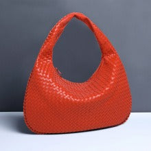 Textured Woven Shoulder Bag – Minimalist Soft Hobo Style in Vegan Leather