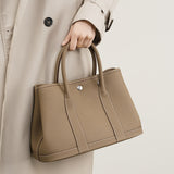 Zelindra | Black Leather Handbag – Classic & Sophisticated