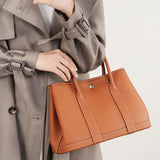 Zelindra | Black Leather Handbag – Classic & Sophisticated