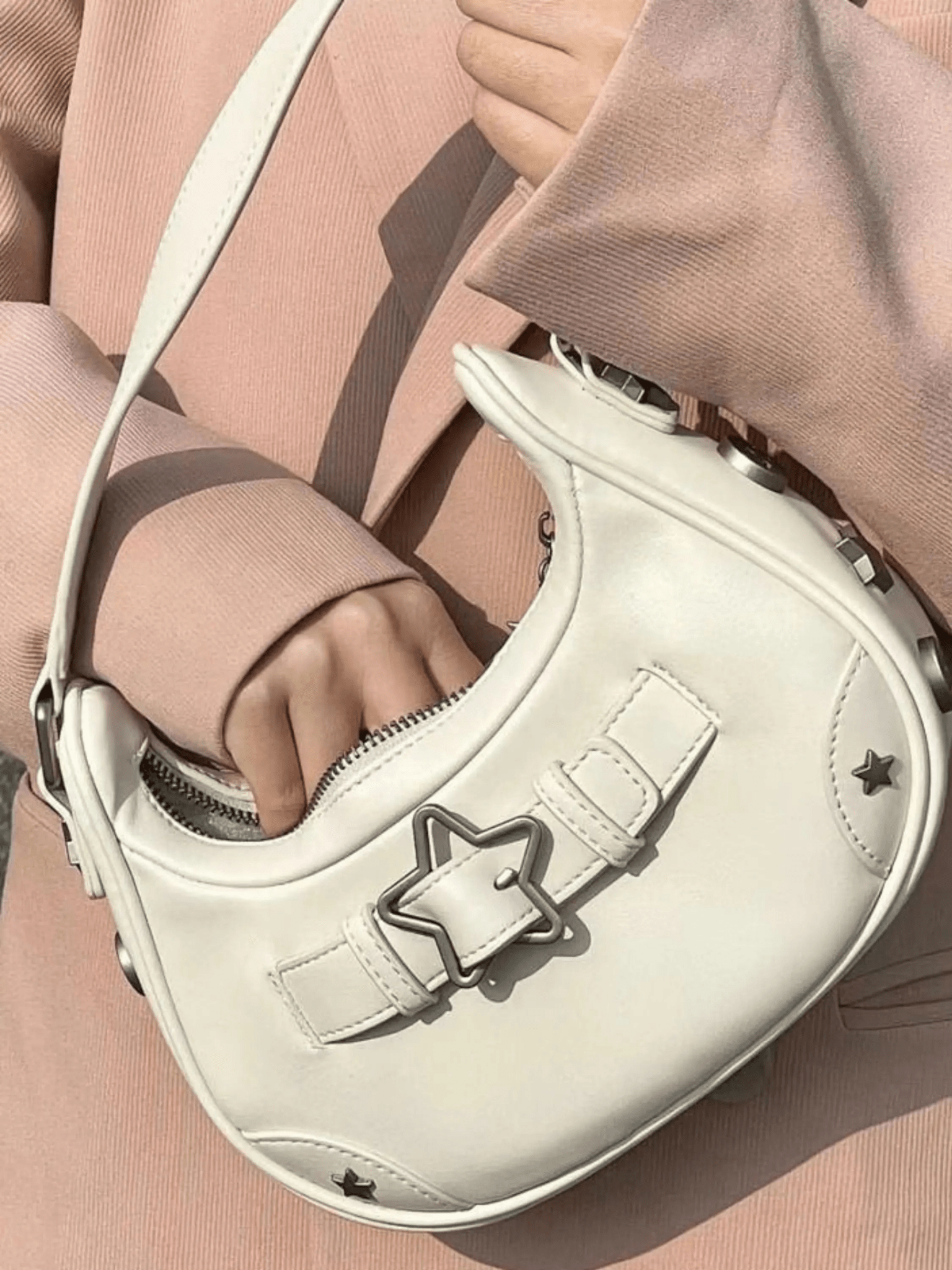 Luna | Star-Embellished Shoulder Bag with Modern Flair Feylen.com