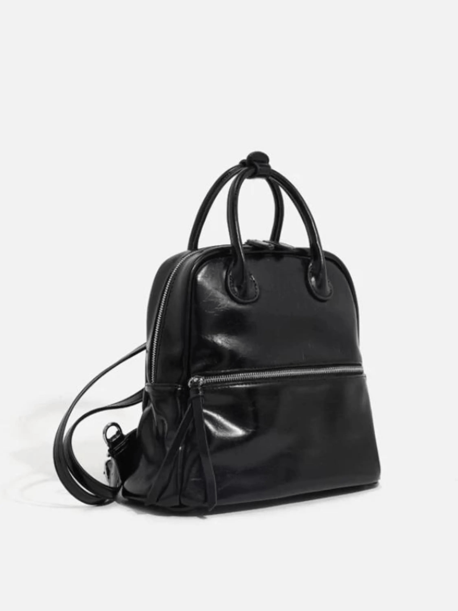 Maple | Chic Leather Backpack with Modern Zipper Detail Aurora-Bags