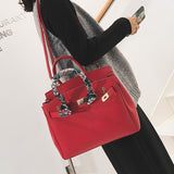 Isla | Premium Vegan Leather Handbag – Elegant & Timeless