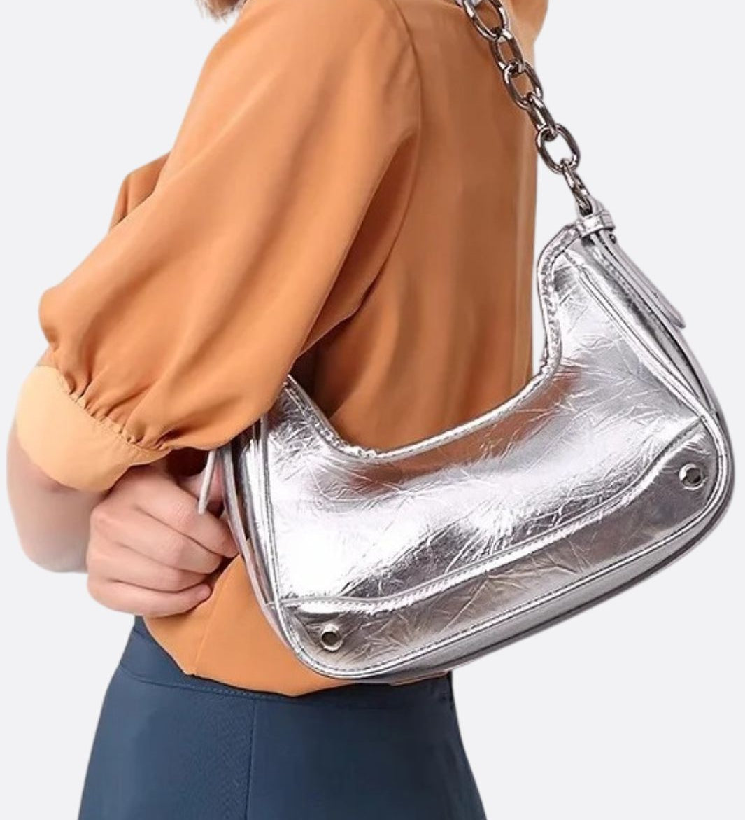 Baguette bag with chain strap and metallic finish