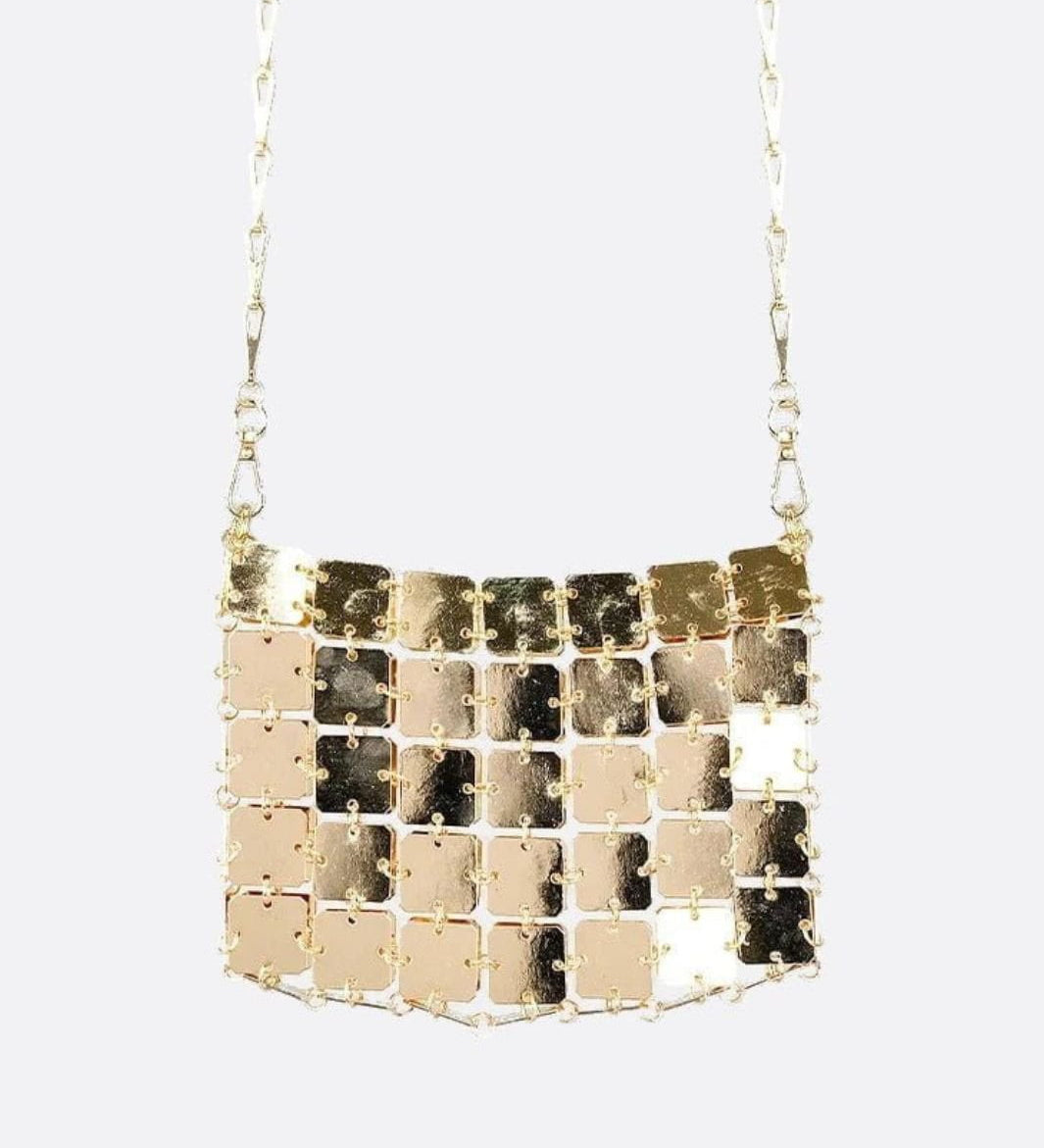 Mini chain-link bag with square metallic plates