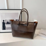 Large Crocodile Pattern Tote Bag – Elegant Shoulder Handbag with Spacious Design