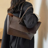 Large Crocodile Pattern Tote Bag – Elegant Shoulder Handbag with Spacious Design