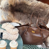 Vegan Leather Shopper Bag – Spacious Structured Tote with Minimalist Design