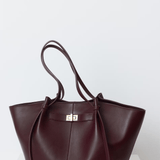 Vegan Leather Shopper Bag – Spacious Structured Tote with Minimalist Design