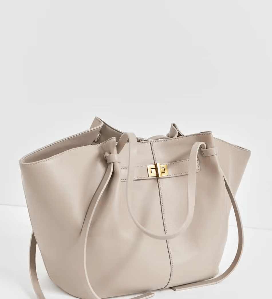 Vegan Leather Shopper Bag – Spacious Structured Tote with Minimalist Design