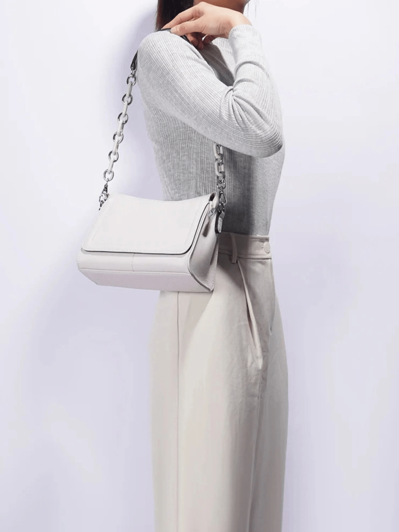 Sophia | Shoulder Bag with Chain Strap Feylen.com